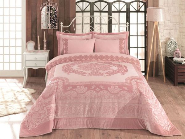 8-Pieces Dantelle Comforter set King Size 260*240 from in house - Pink