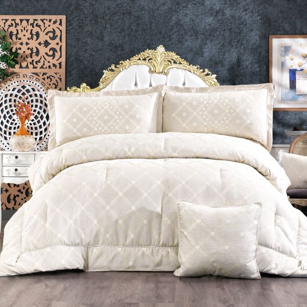 Toronto | 6 Pieces Chanel Comforter Set