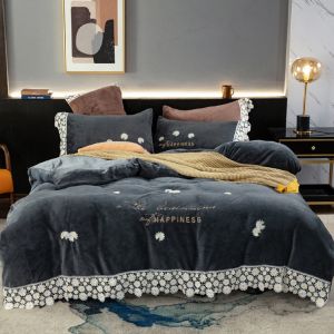Roni | 4-Piece Winter Velvet comforter Set, King Size 240x260 cm - Royal Black - YM-009