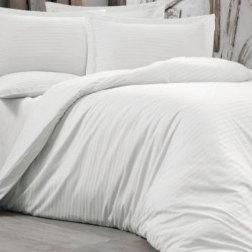 Kufic | Upholstered Comforter White