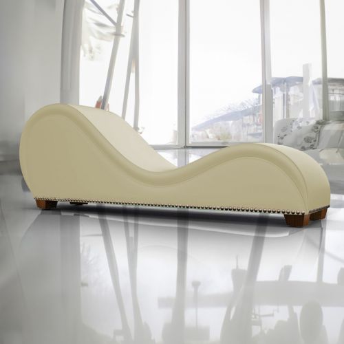 أريكة استرخاء رومانسية شيزلونغ بتصميم رومانسي و فاخر مع وضعية سرير من قماش مخمل مزينة بأزرار فضية سفلية, بيج فاتح, إن هاوس